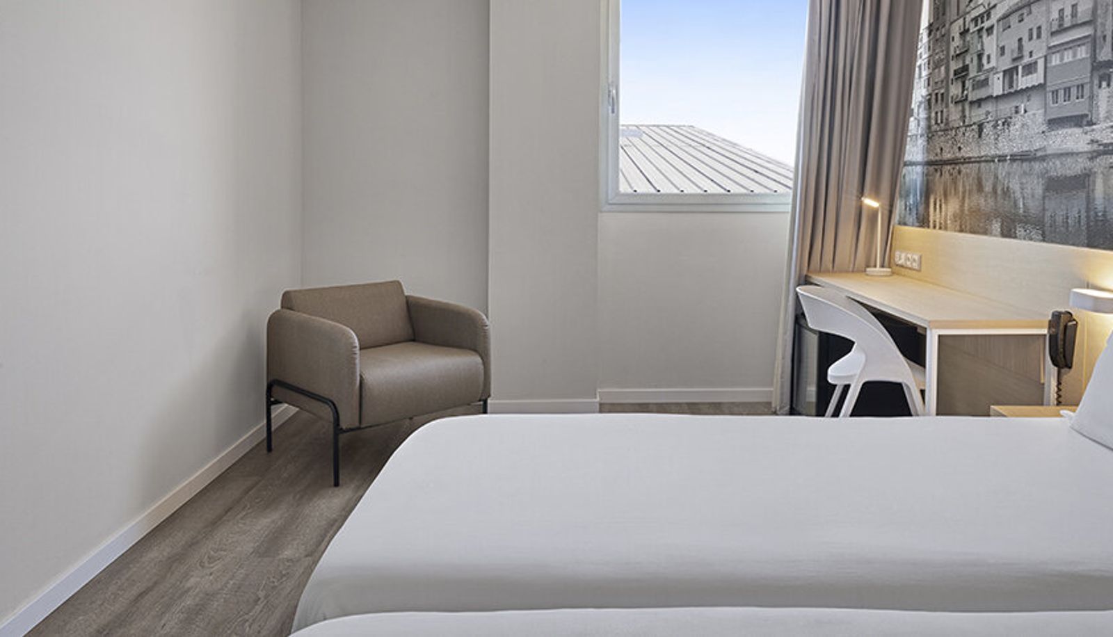 Room - B&B HOTEL Girona 3