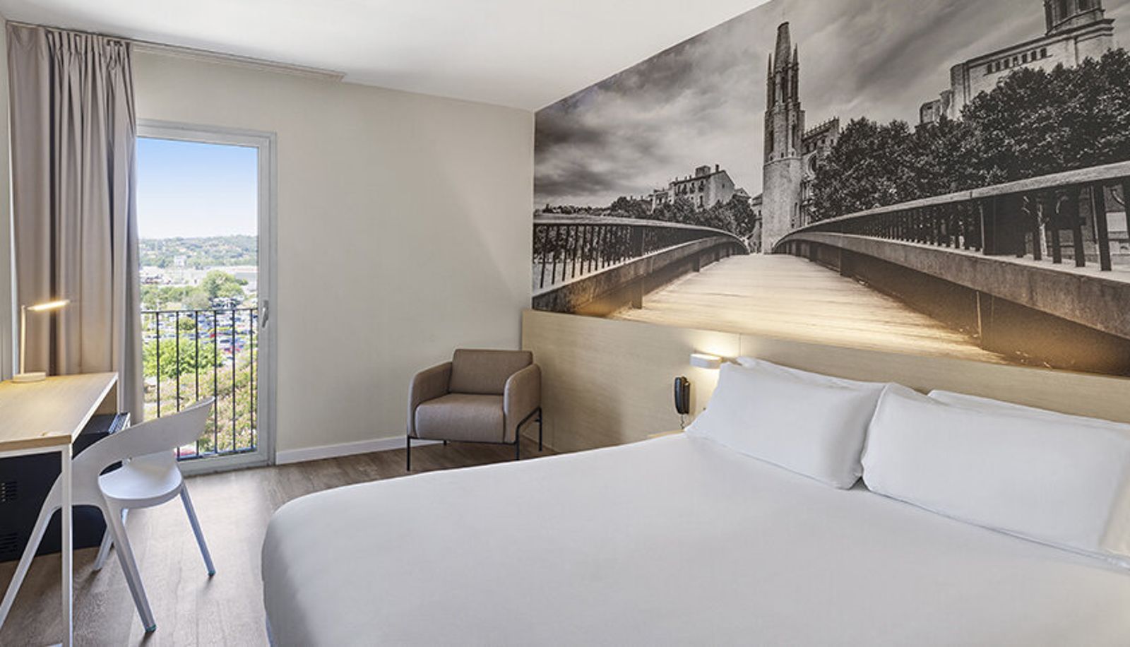 Room - B&B HOTEL Girona 3