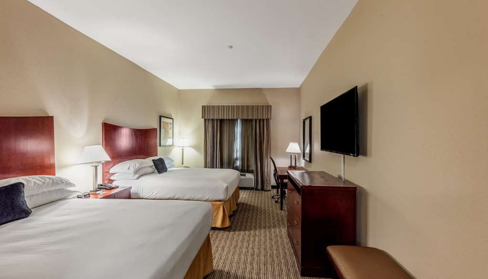 Camera - Red Lion Inn & Suites Mineral Wells
