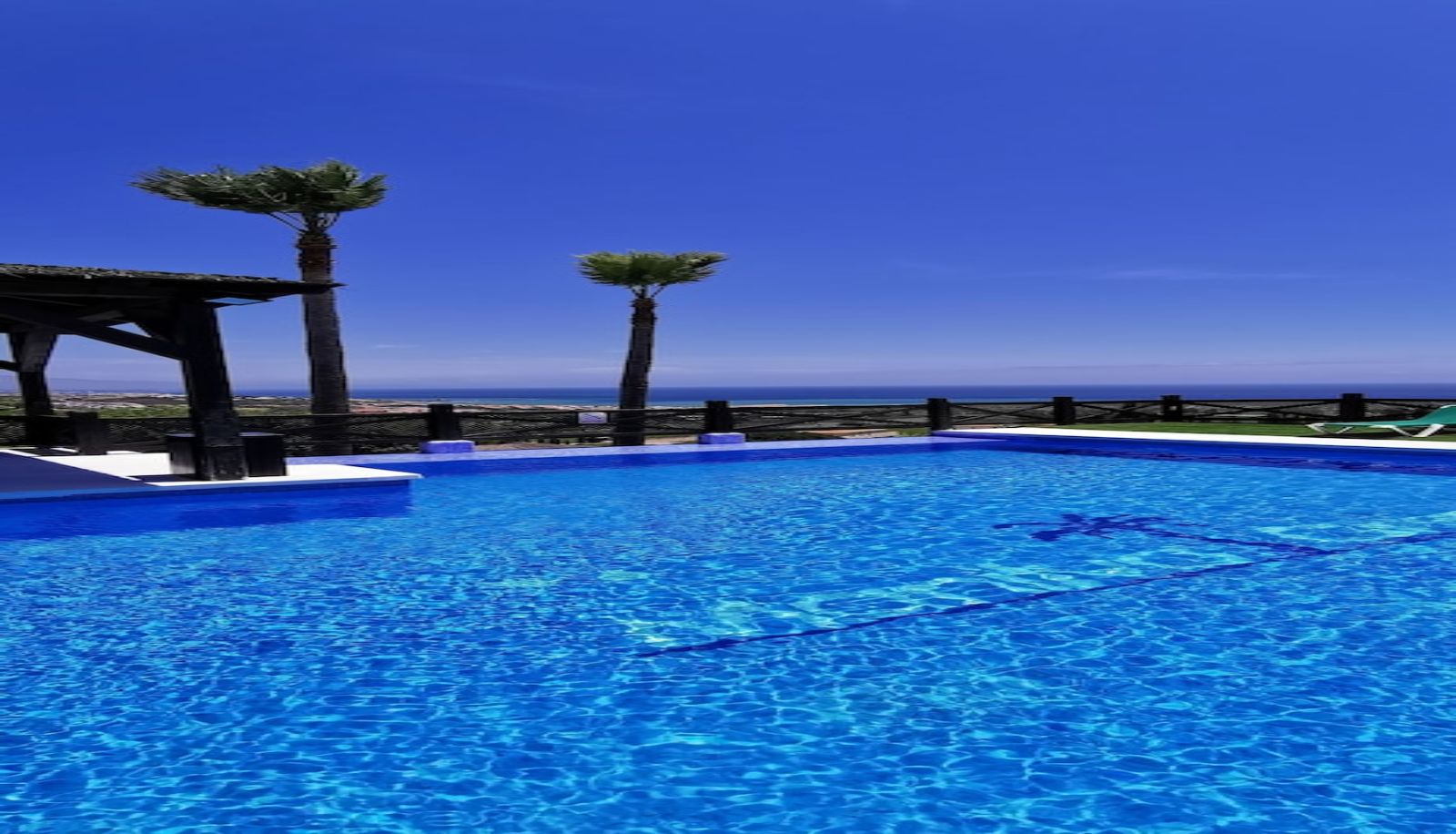 Basen - Apartamentos Manilva Green