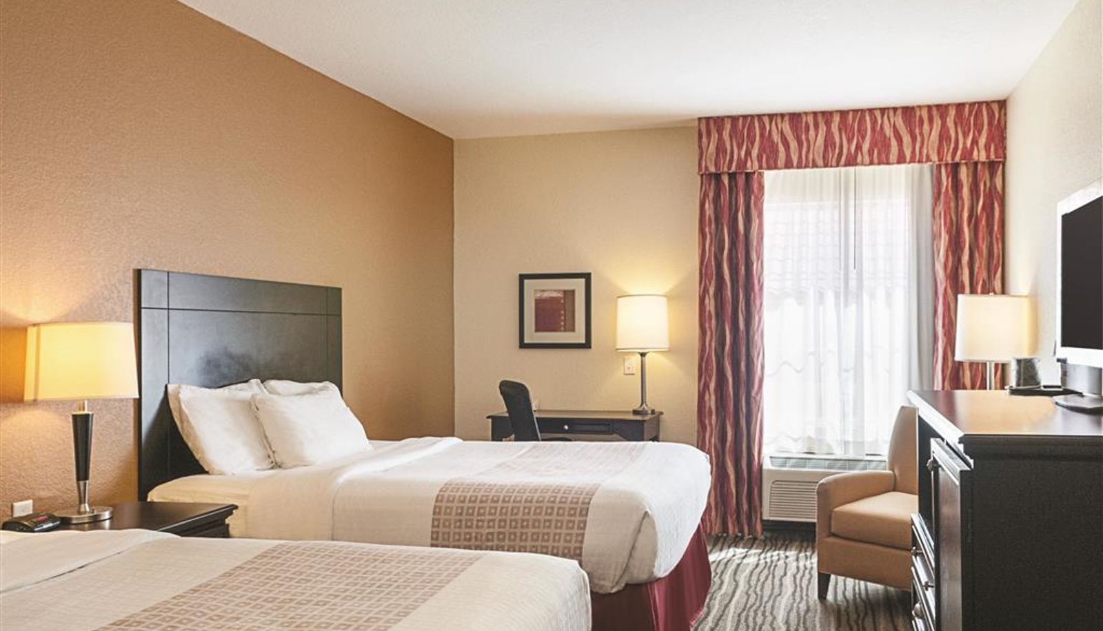 Room - La Quinta Inn & Suites by Wyndham Slidell North Shore