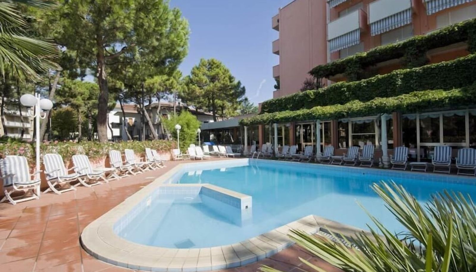 Piscine - Hotel Meeting