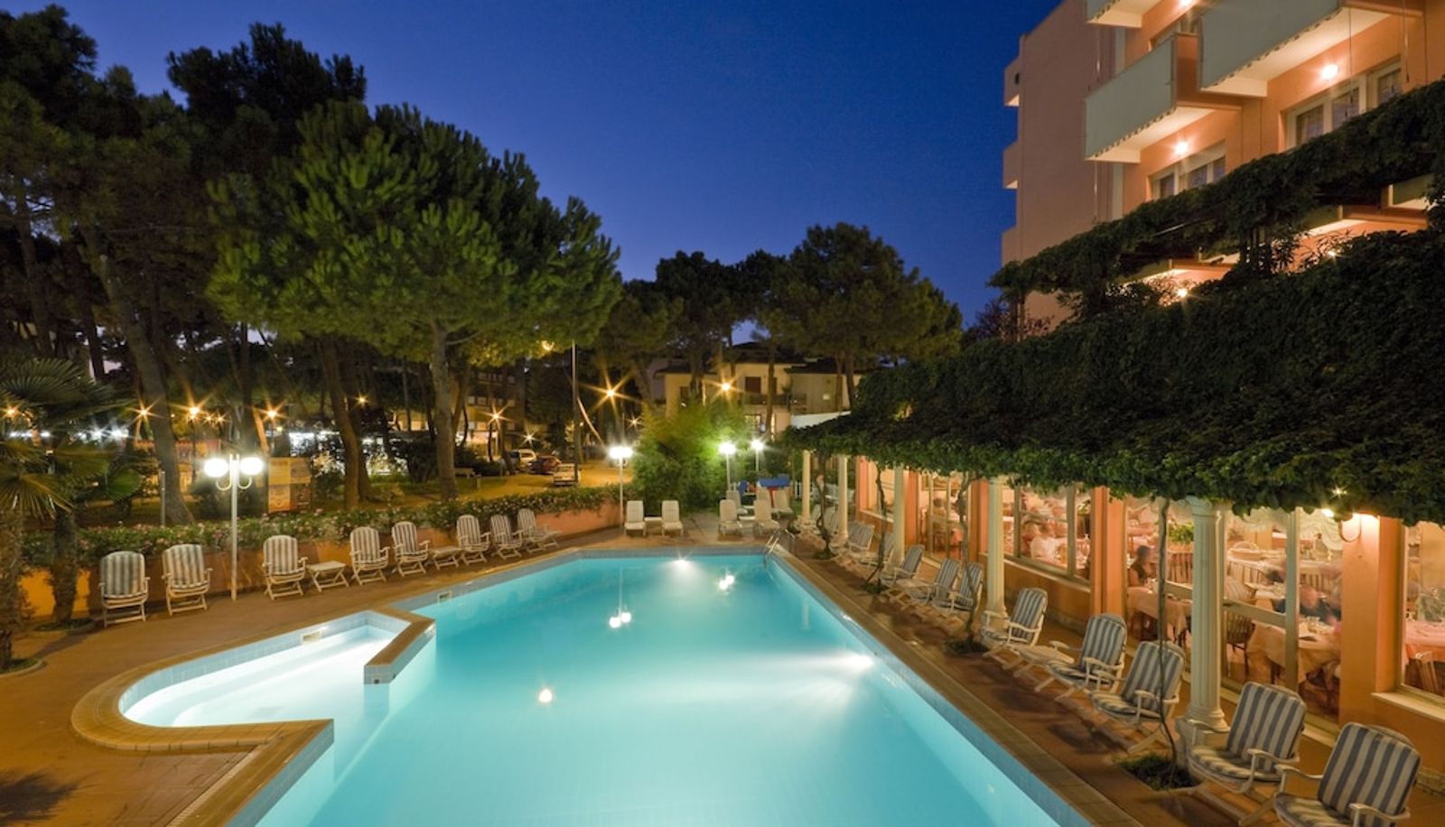 Piscine - Hotel Meeting