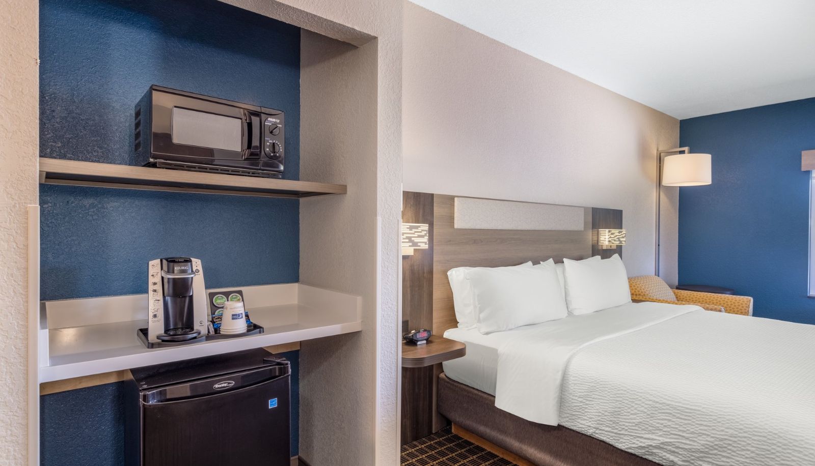 Camera - Holiday Inn Express & Suites PITTSBURG by IHG