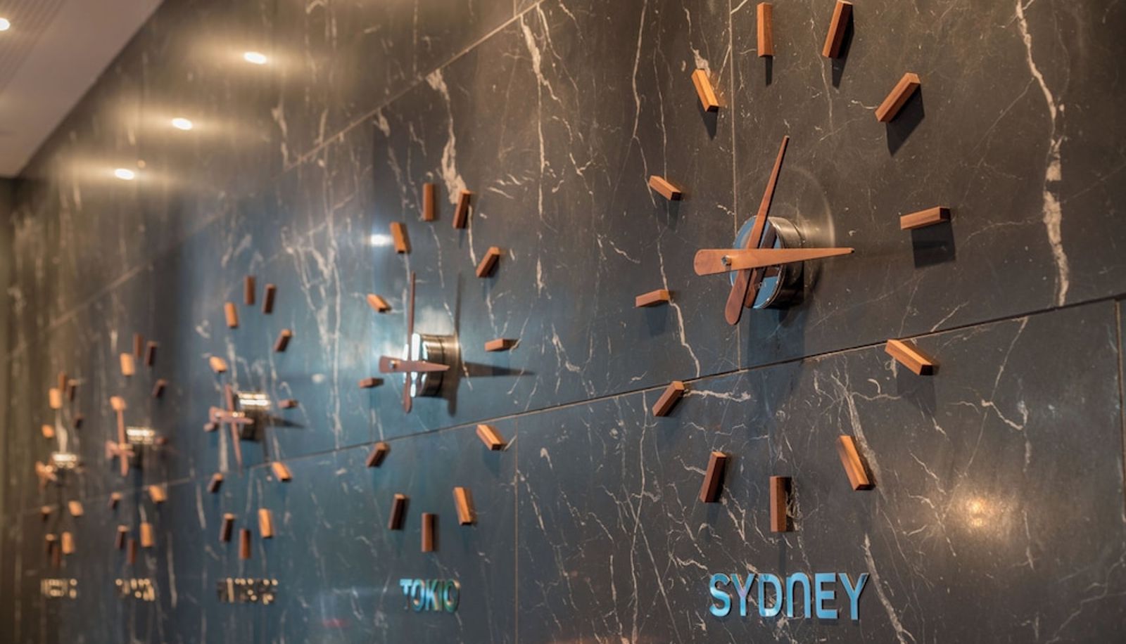 Info - Motel One Hamburg-Airport