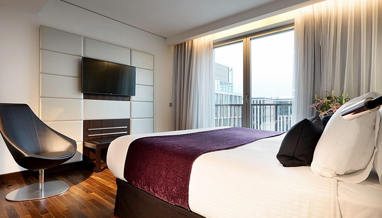 Info - EUROSTARS GRAND CENTRAL