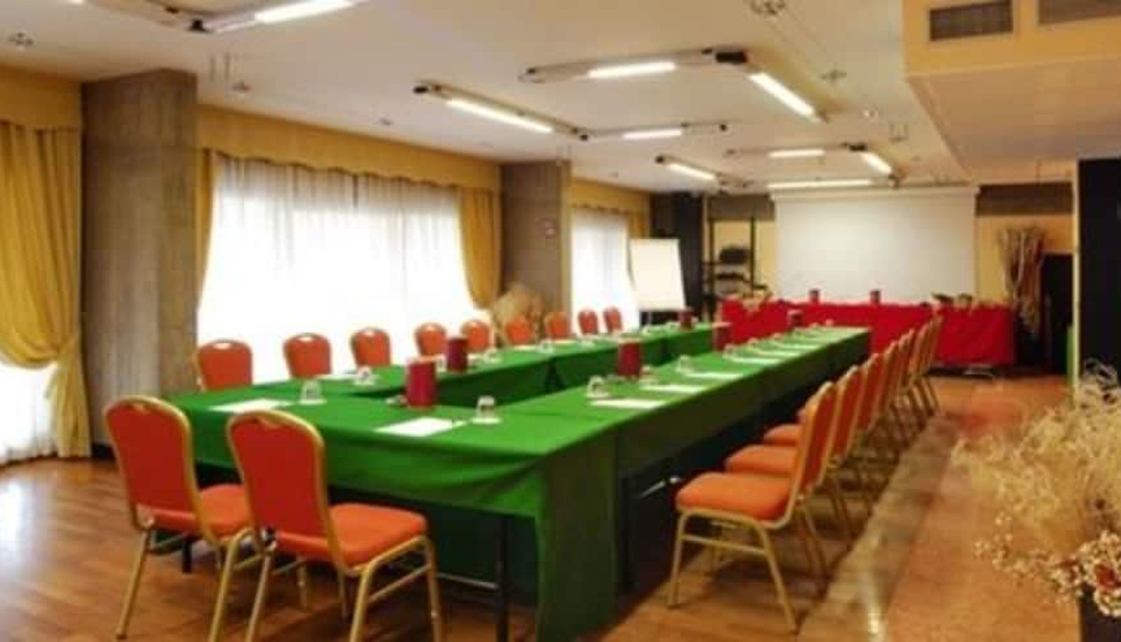 Sala de reuniones - Hotel Leopardi