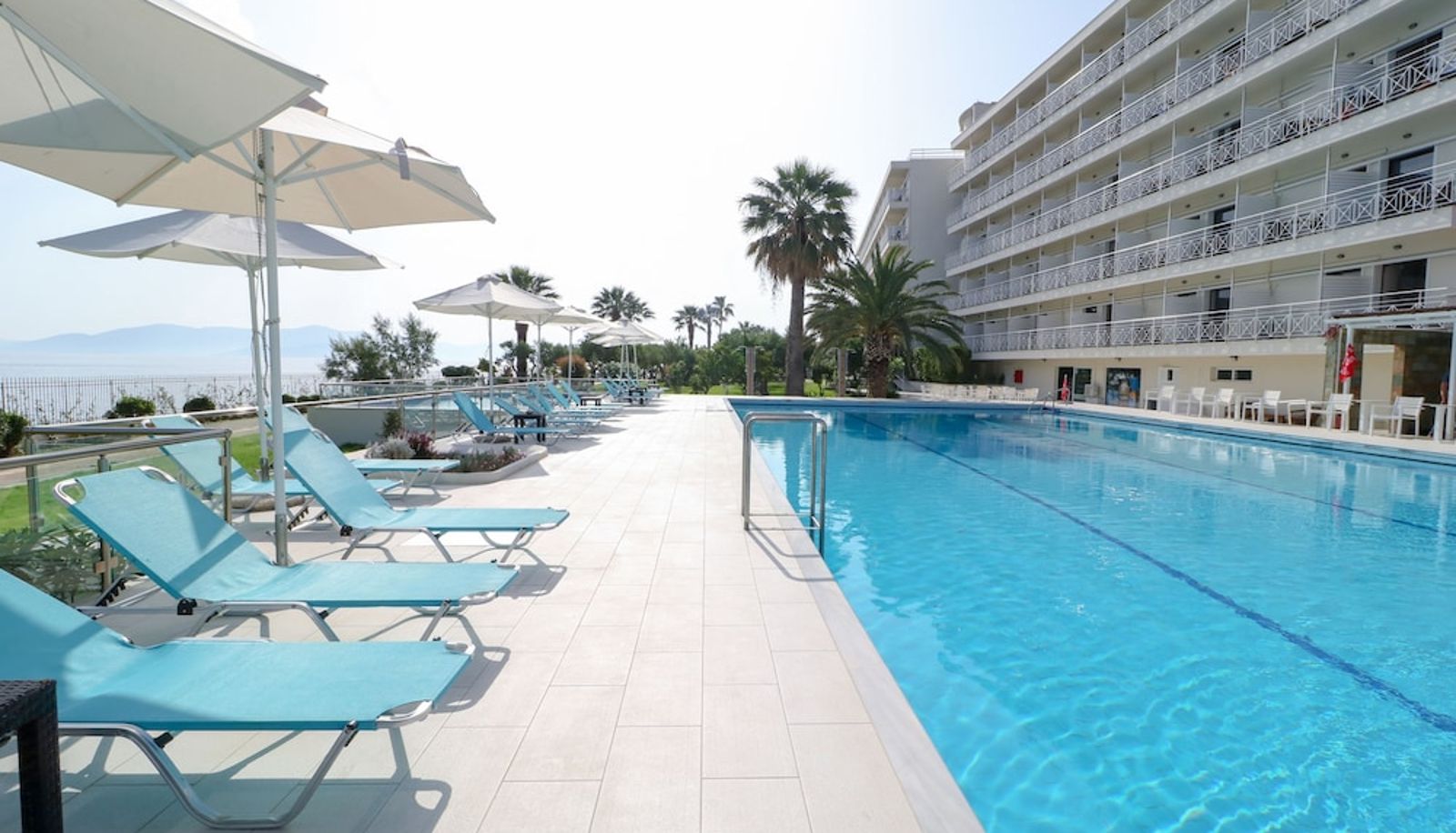 Piscina - Calamos Beach Family Club Hotel