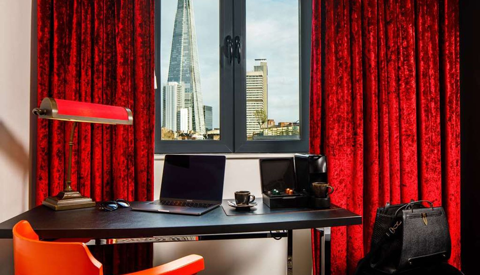 Camera - ibis Styles London Southwark - near Borough Market