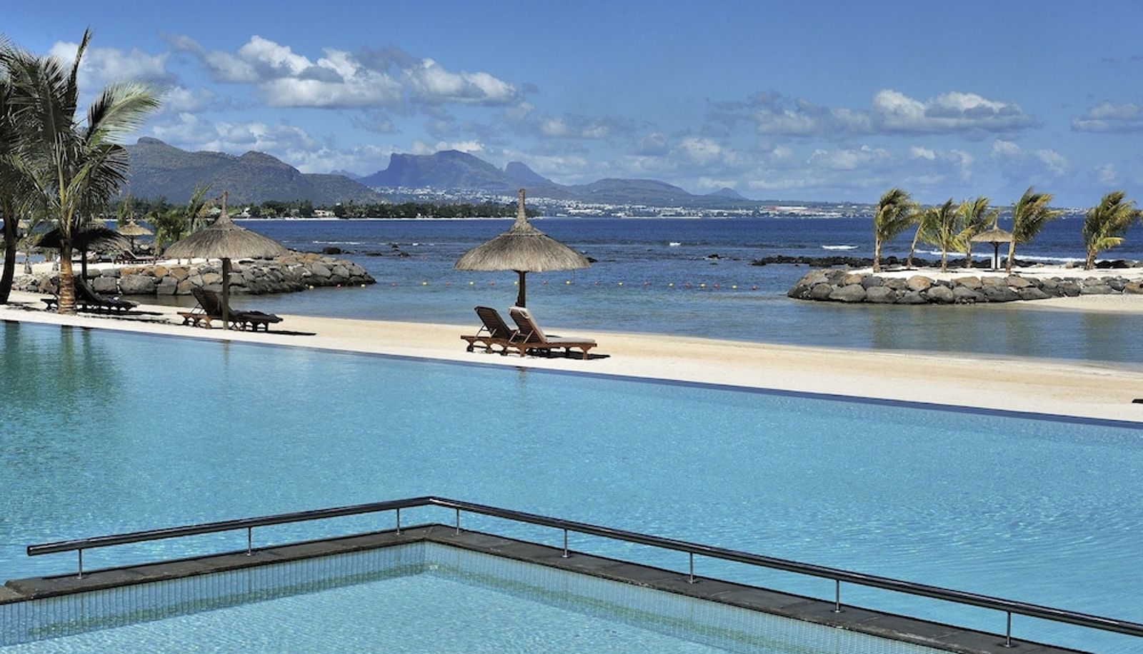 Piscina - InterContinental Hotels RESORT MAURITIUS by IHG