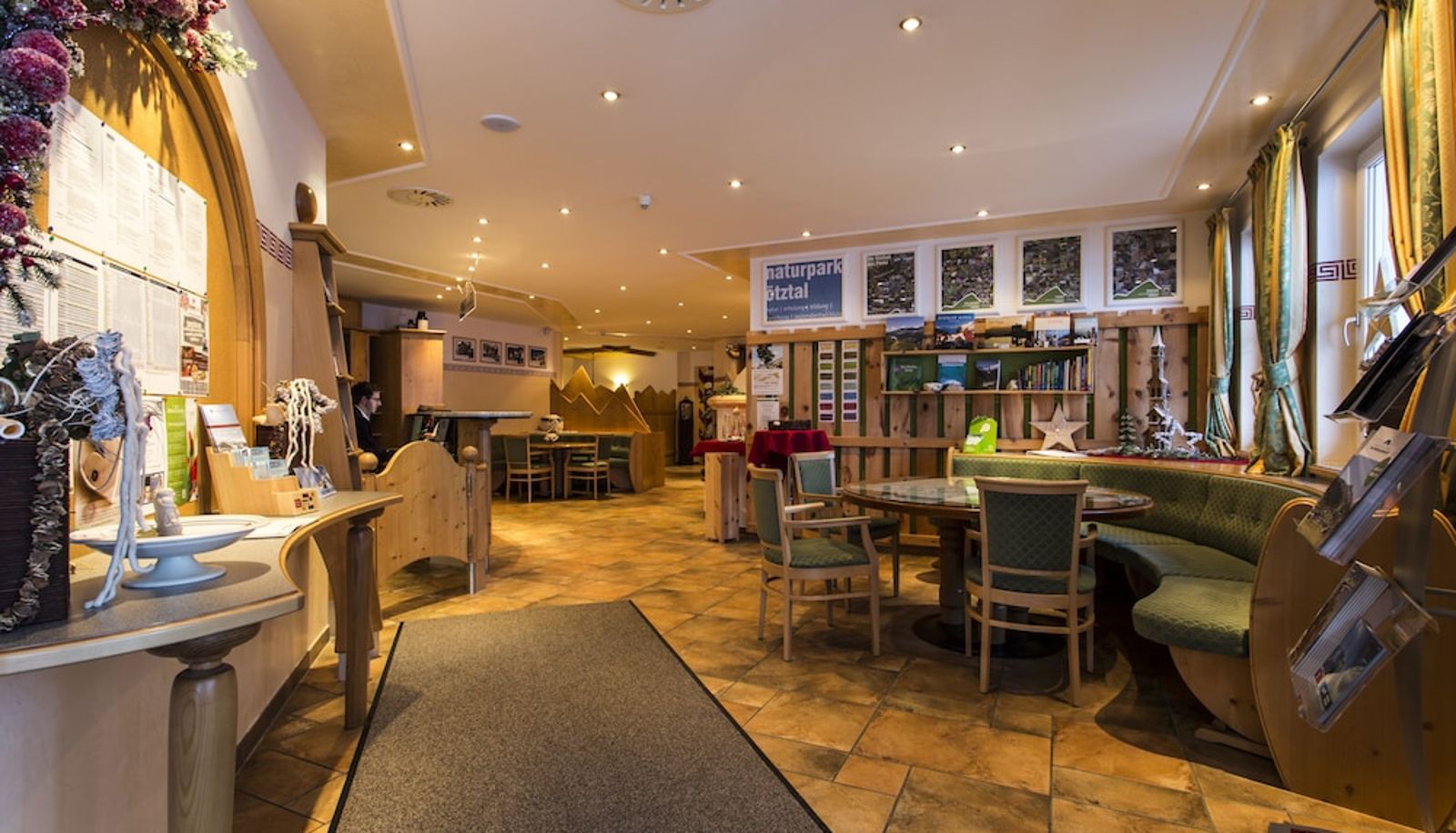 Rezeption - Hotel Alpenaussicht