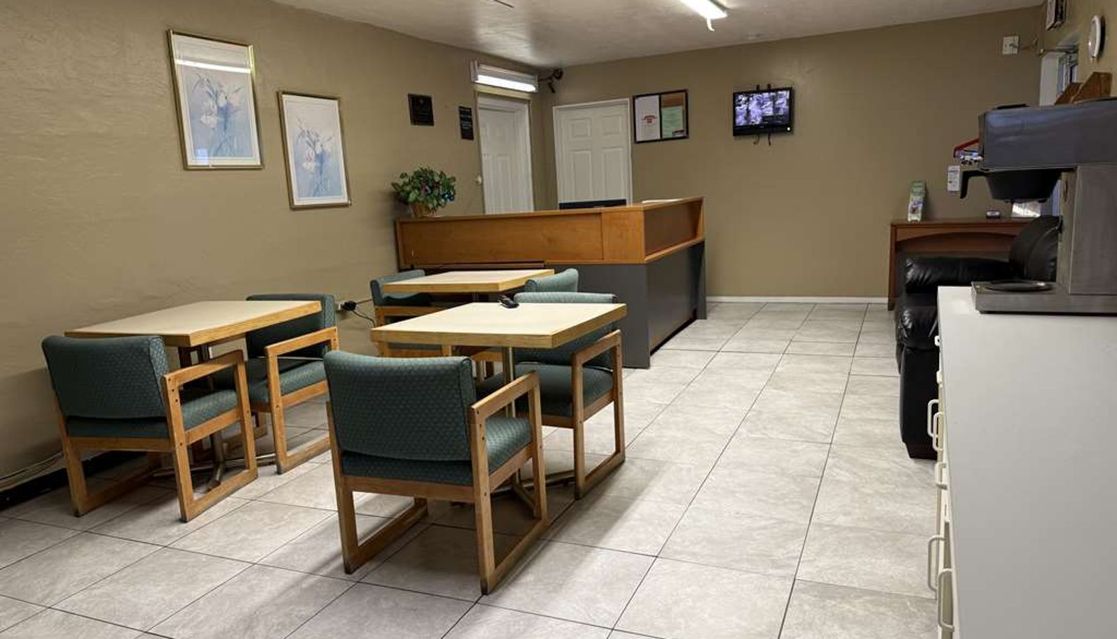 Restaurant - KNIGHTS INN WENDOVER