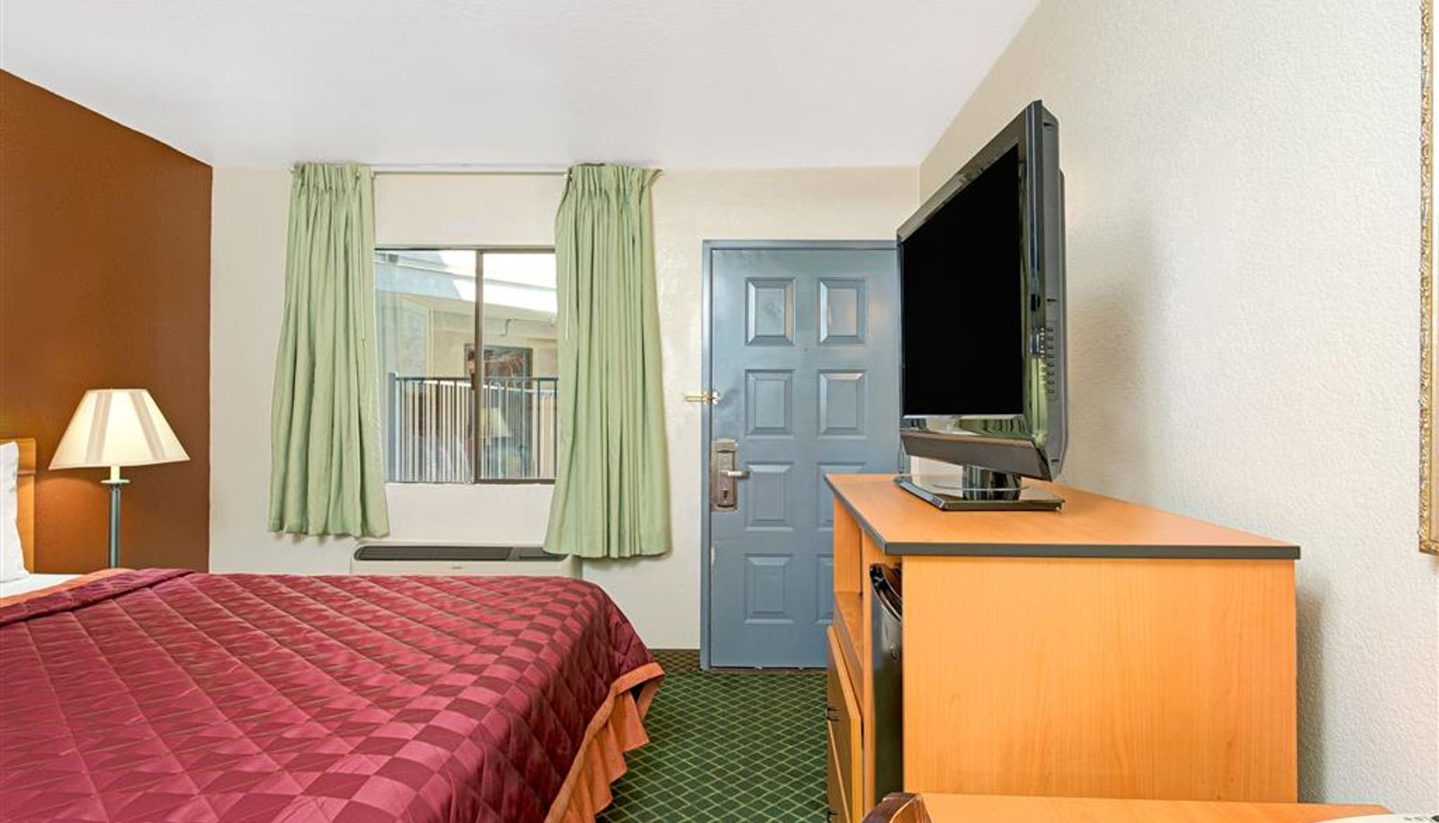 Zimmer - Travelodge by Wyndham Sacramento / Rancho Cordova