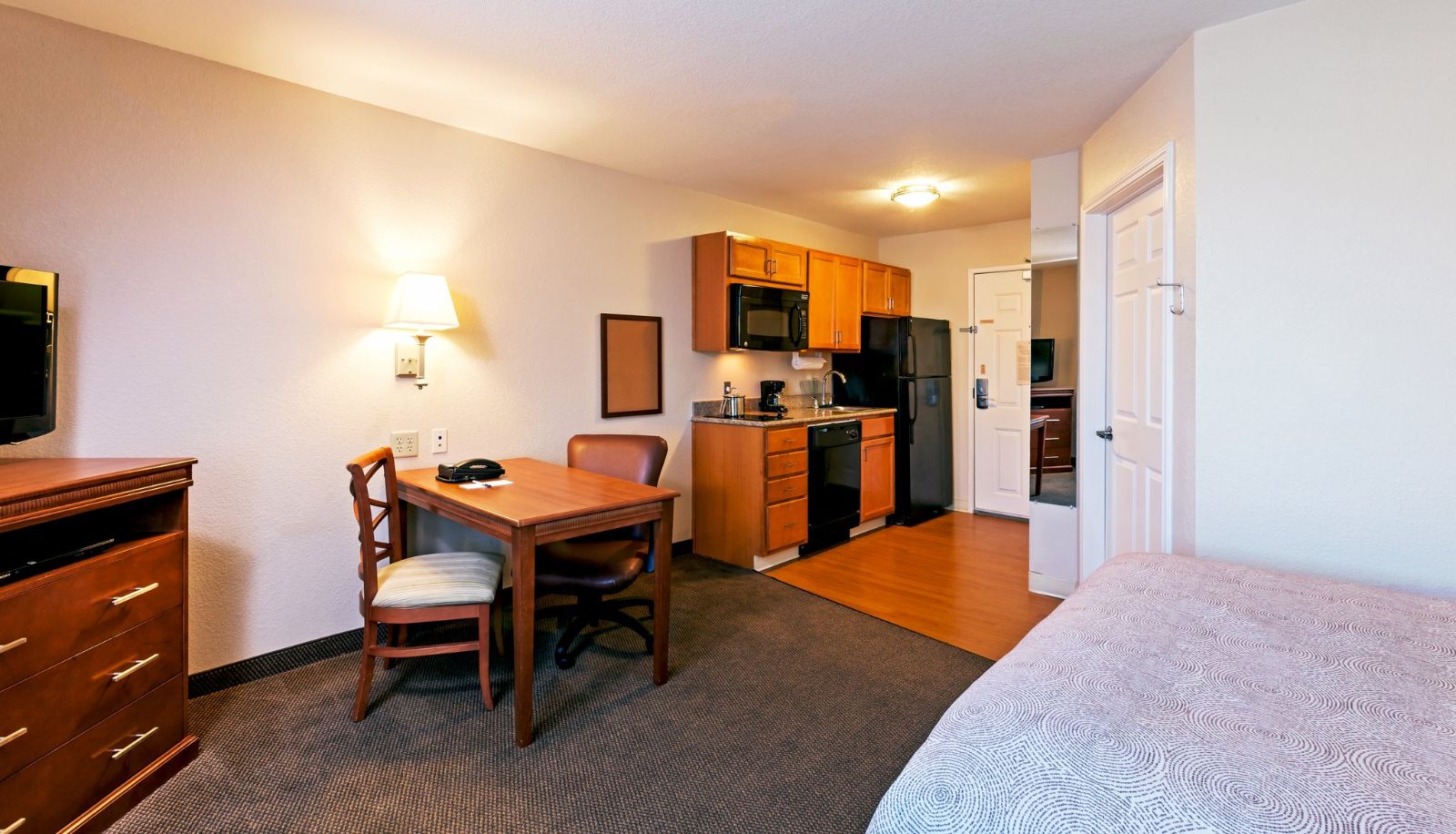 Zimmer - Candlewood Suites PEARLAND by IHG