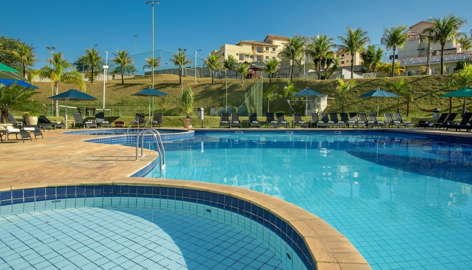 Pool - Vinhedo Plaza Hotel