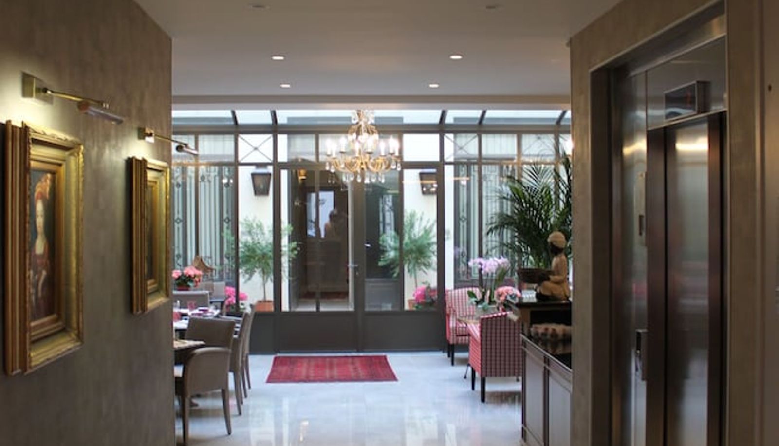 Hall - My Home in Paris Hotel