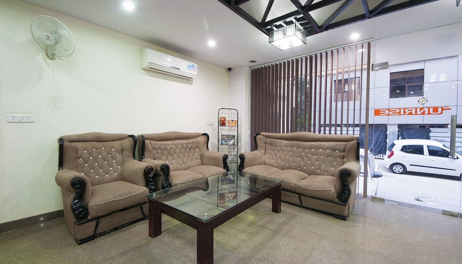 Lobby - Hotel Sunrise New Delhi