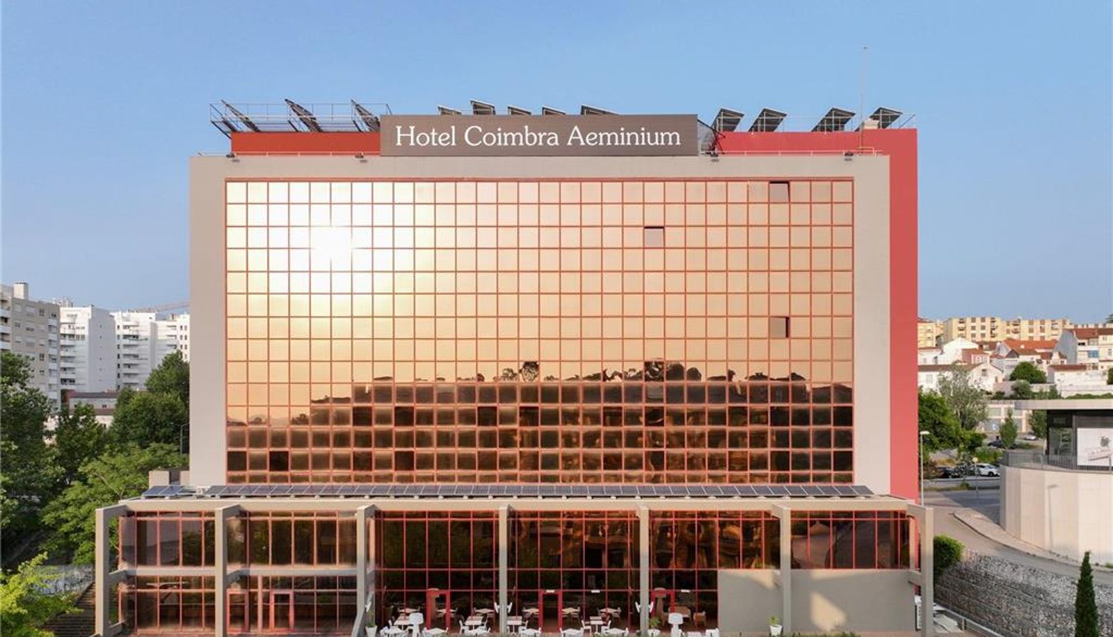 Widok na zewnątrz - Hotel Coimbra Aeminium Affiliated by Meliá