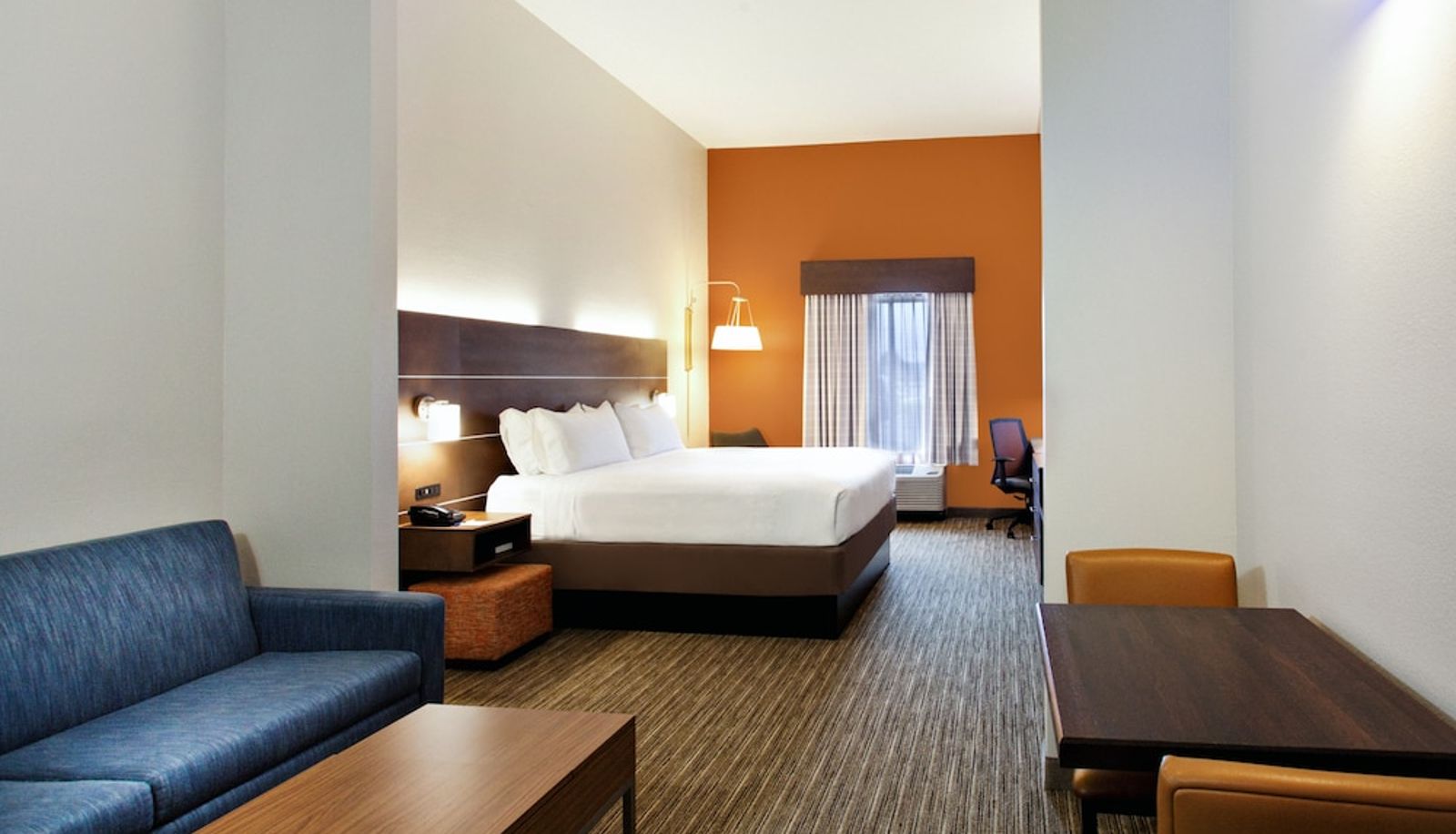 Suite - Holiday Inn Express LAKE WALES N-WINTER HAVEN by IHG