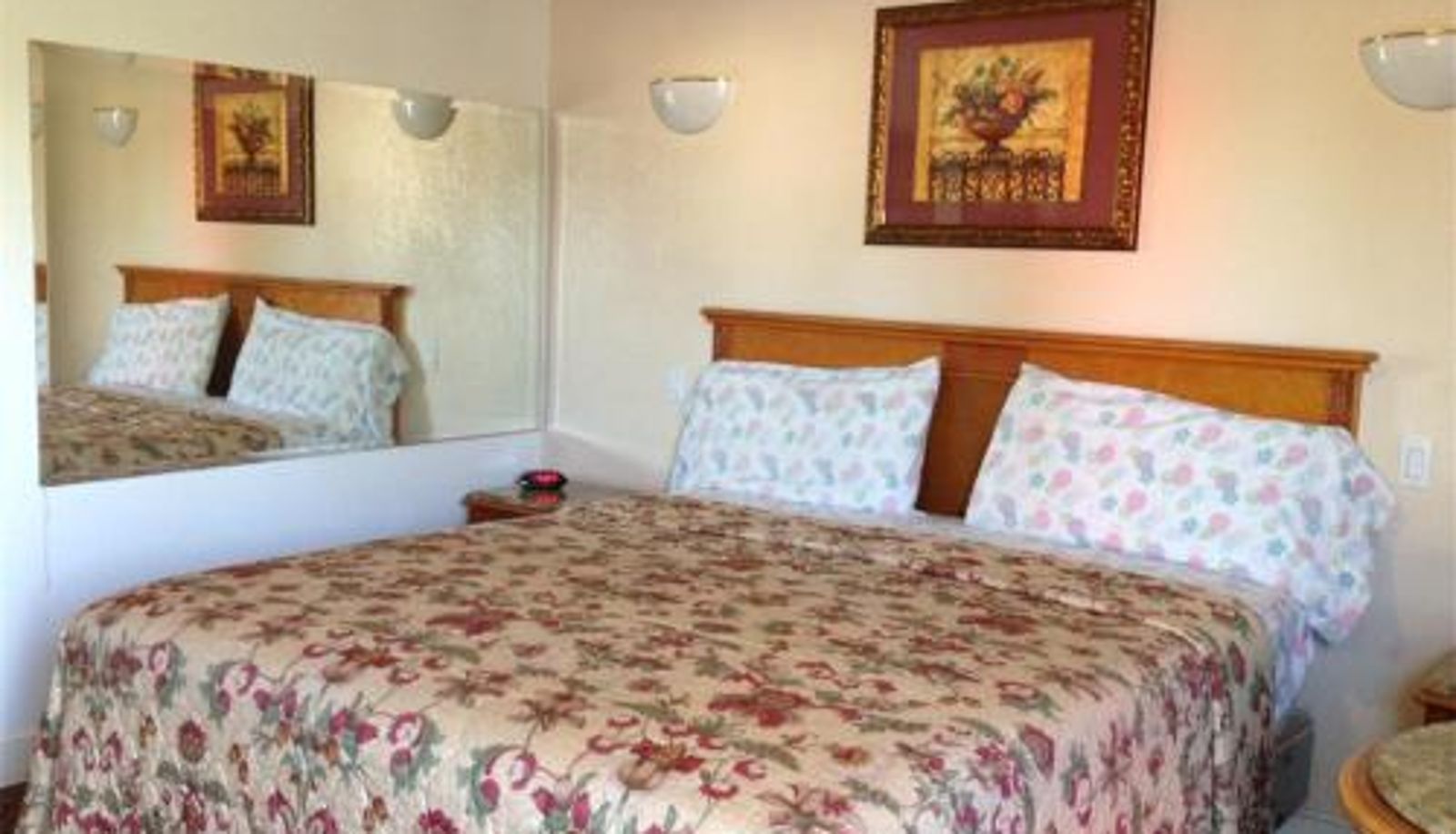Info - Walls Motel Long Beach