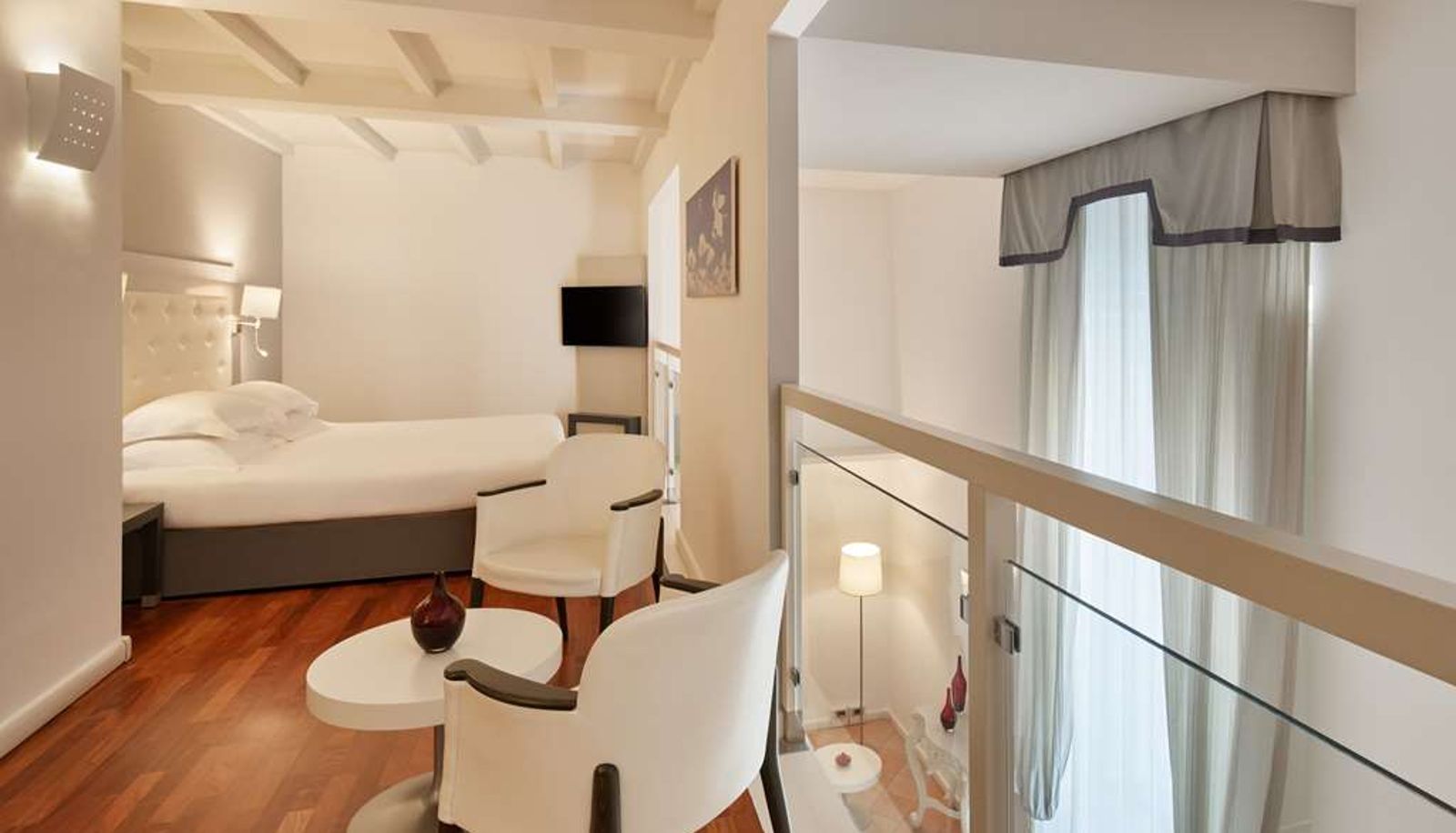 Zimmer - Palazzo Caracciolo Naples