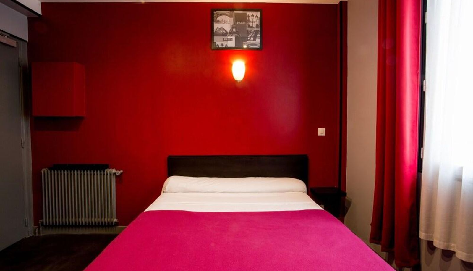 Chambre Standard - Hipotel Paris Belleville Gare de l'Est