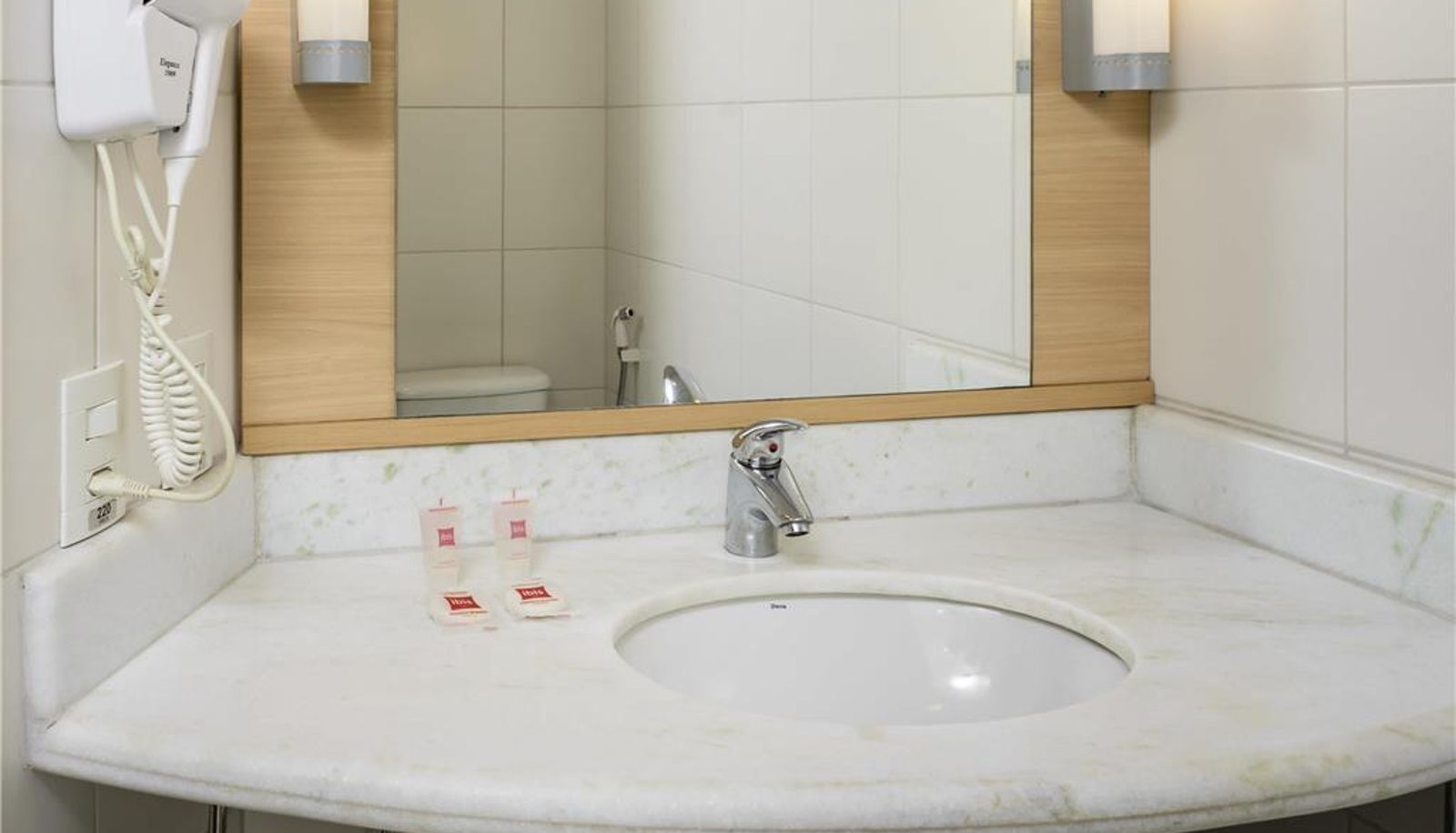 Room - ibis Belém Aeroporto