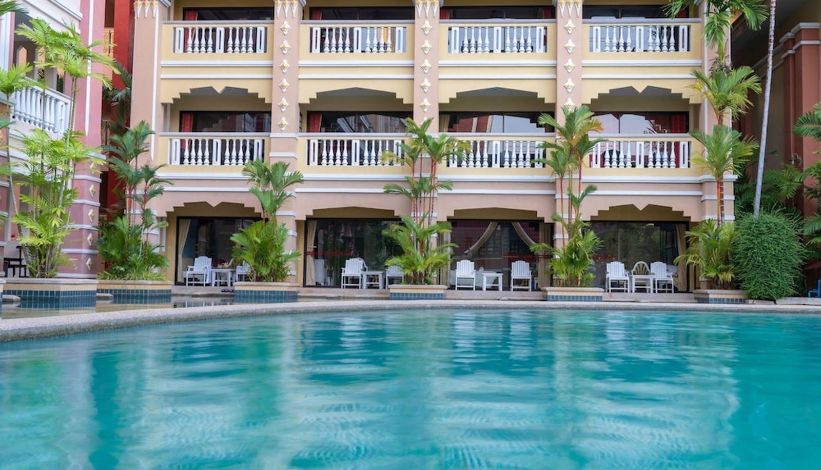 Piscina - Ayodhaya Palace Beach Resort Krabi