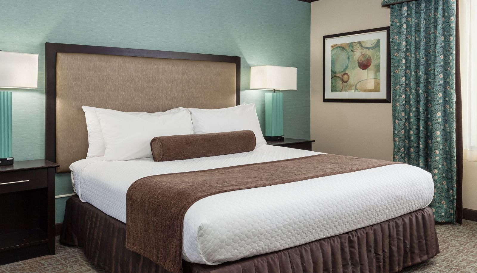 Zimmer - Crowne Plaza ANCHORAGE-MIDTOWN by IHG