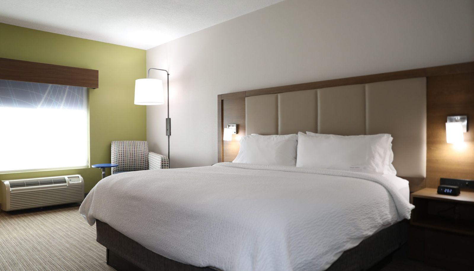 Camera - Holiday Inn Express & Suites ALBUQUERQUE AIRPORT by IHG