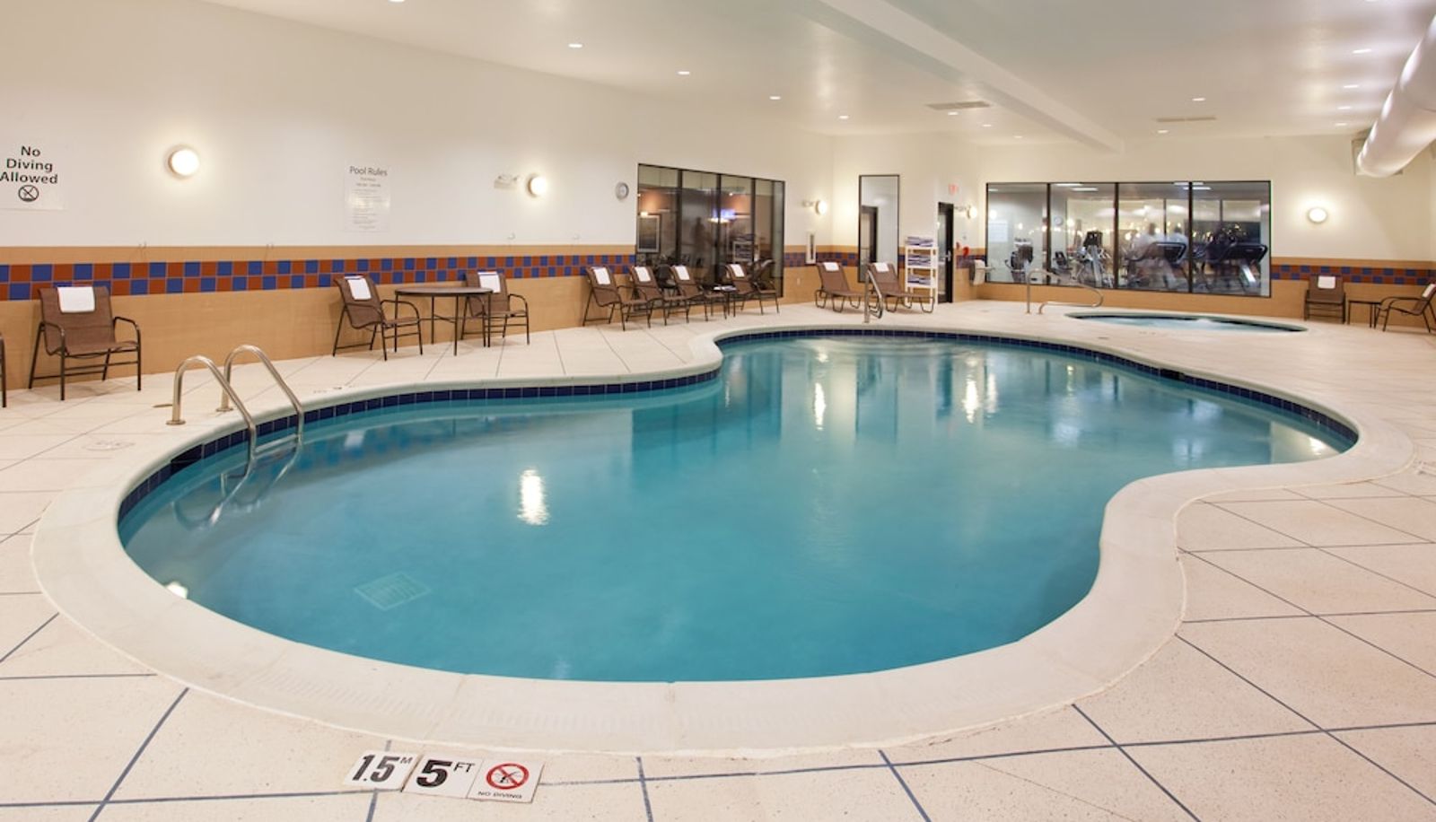 Pool - Holiday Inn Express & Suites ZANESVILLE NORTH by IHG