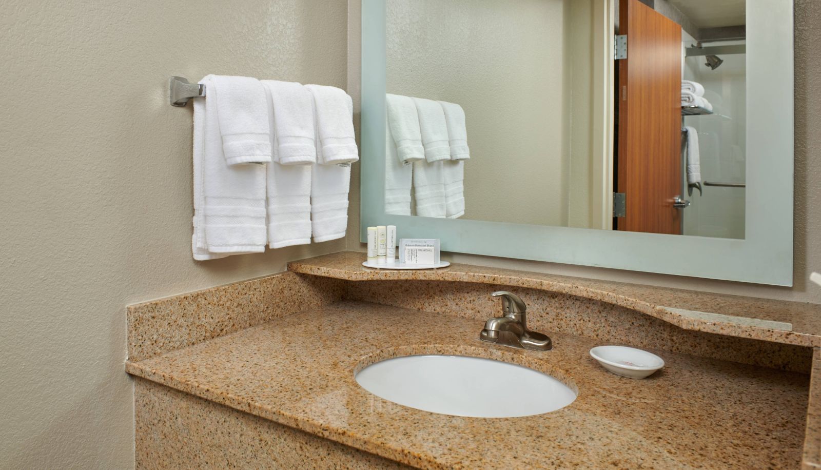 Zimmer - SpringHill Suites by Marriott Baton Rouge North-Airport