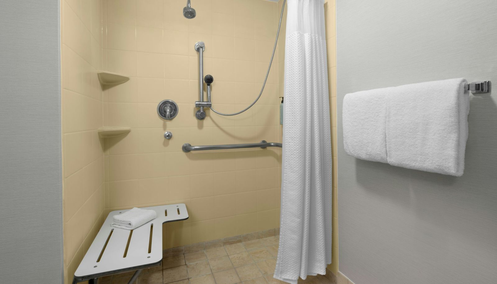 Camera - Courtyard by Marriott San Antonio Six FlagsÂ® at The RIM