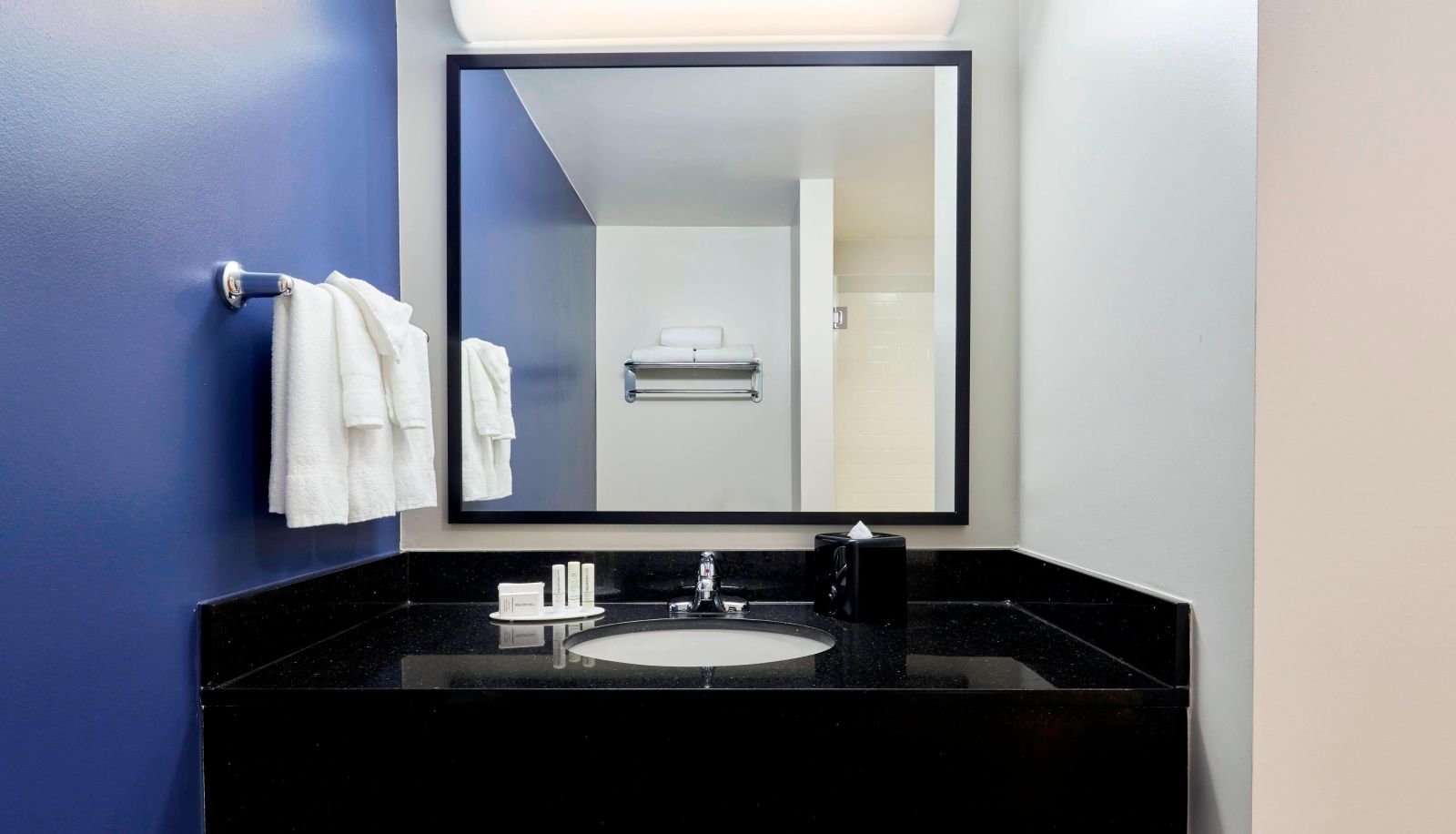 Room - Fairfield Inn and Suites by Marriott Indianapolis Downtown