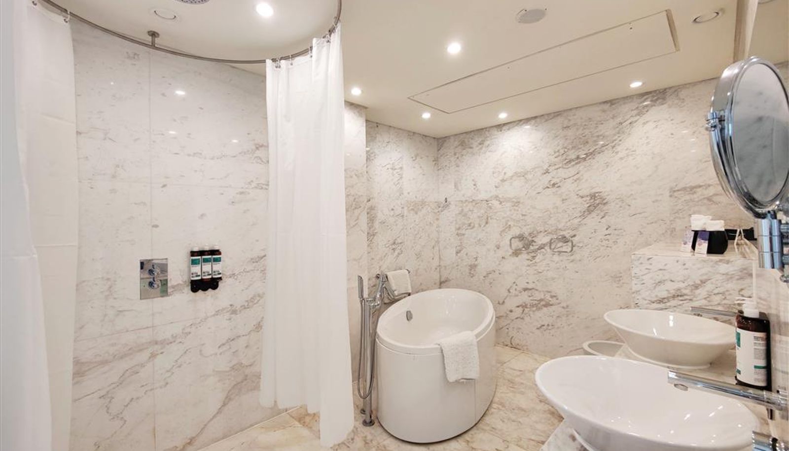 Zimmer - Media One Hotel Dubai