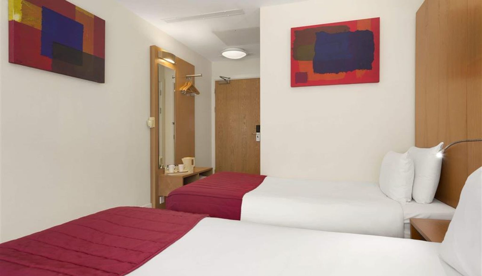 Zimmer - Ramada Encore by Wyndham Doncaster Airport