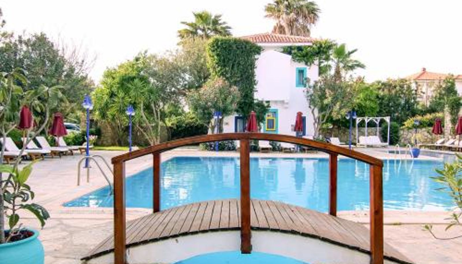 Piscina - Marphe Hotel Suites and Villas