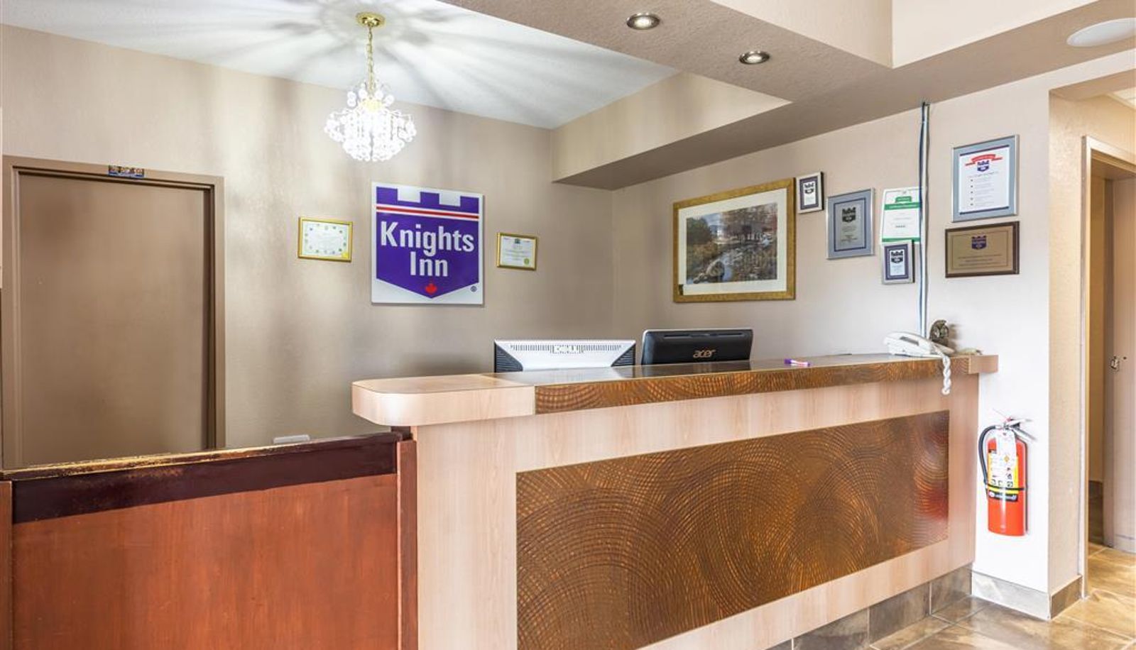 Hal - KNIGHTS INN TORONTO SCARBOROUG