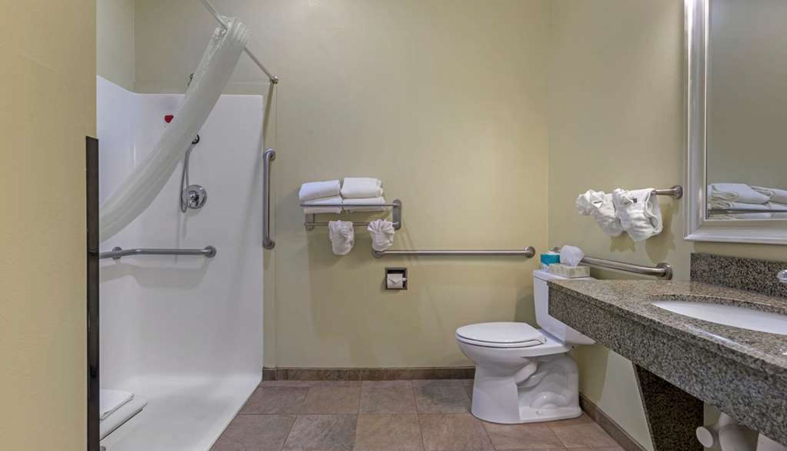 Zimmer - Best Western Plus Brunswick Inn & Suites