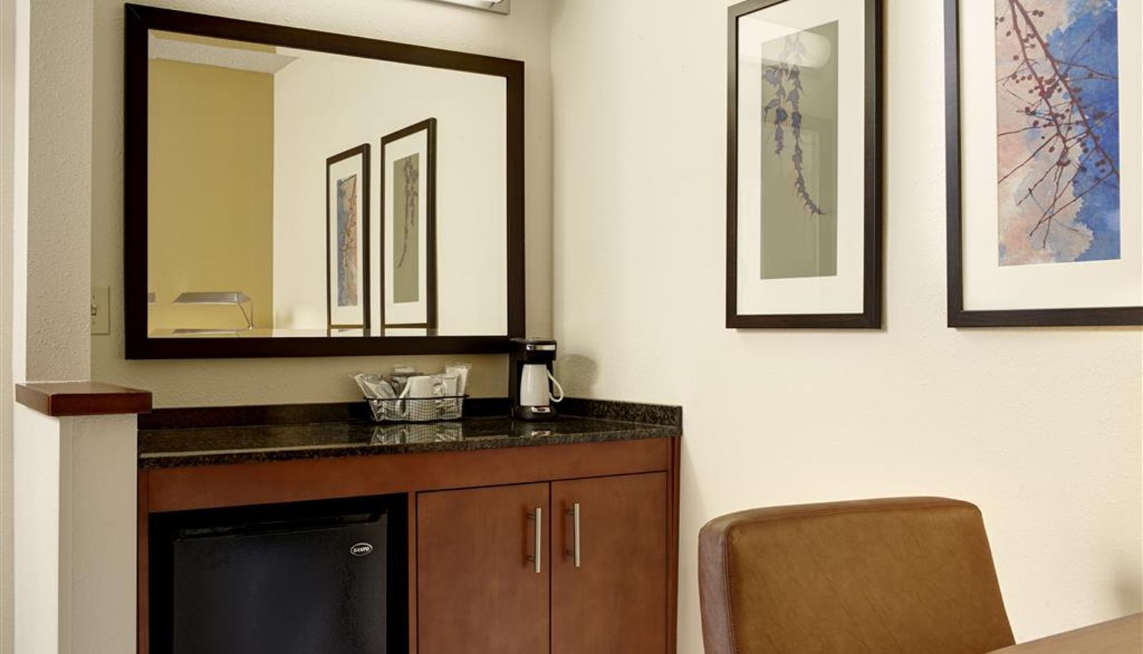 Room - Hyatt Place Savannah Airport