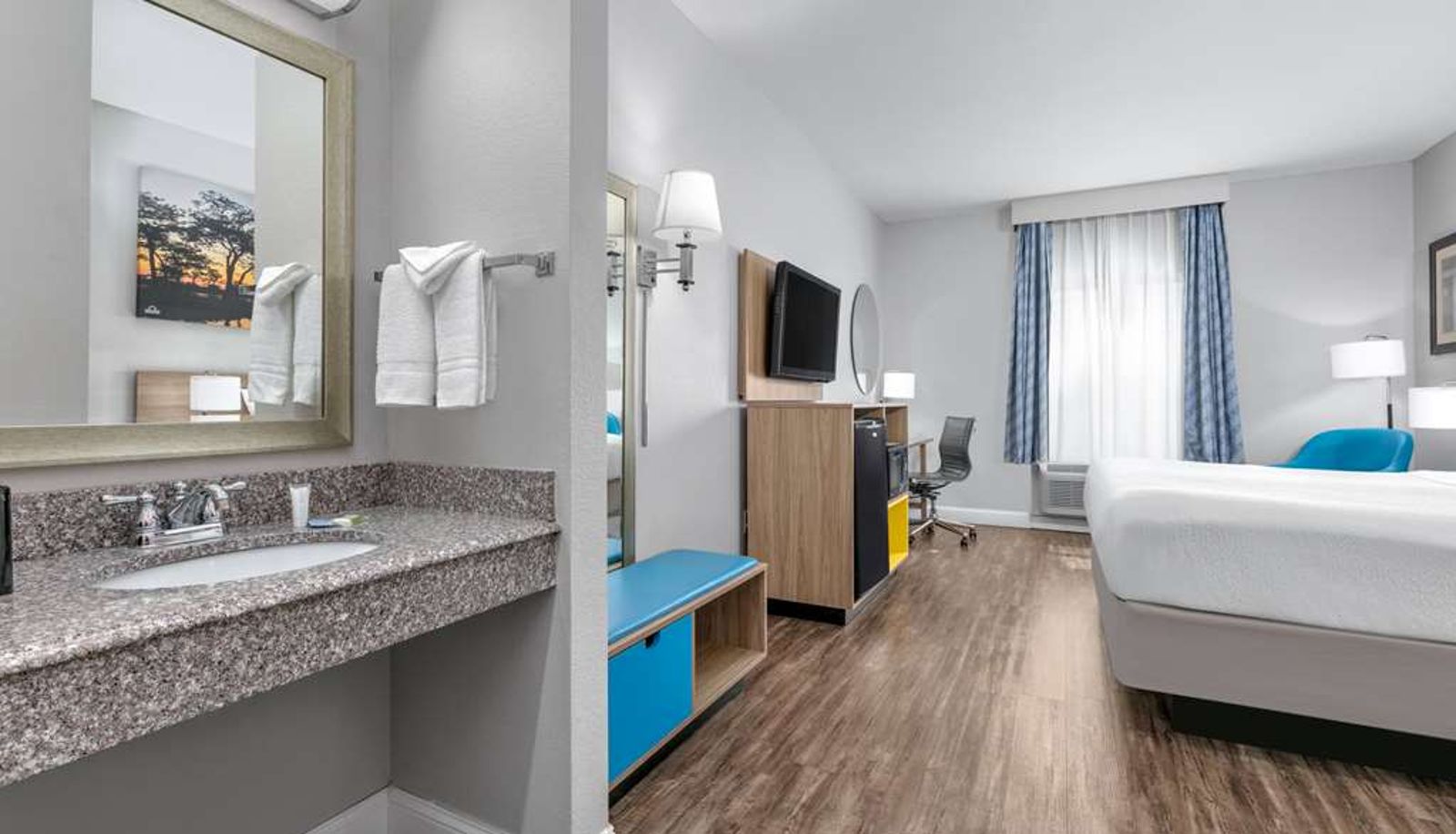 Zimmer - Days Inn & Suites by Wyndham Cabot