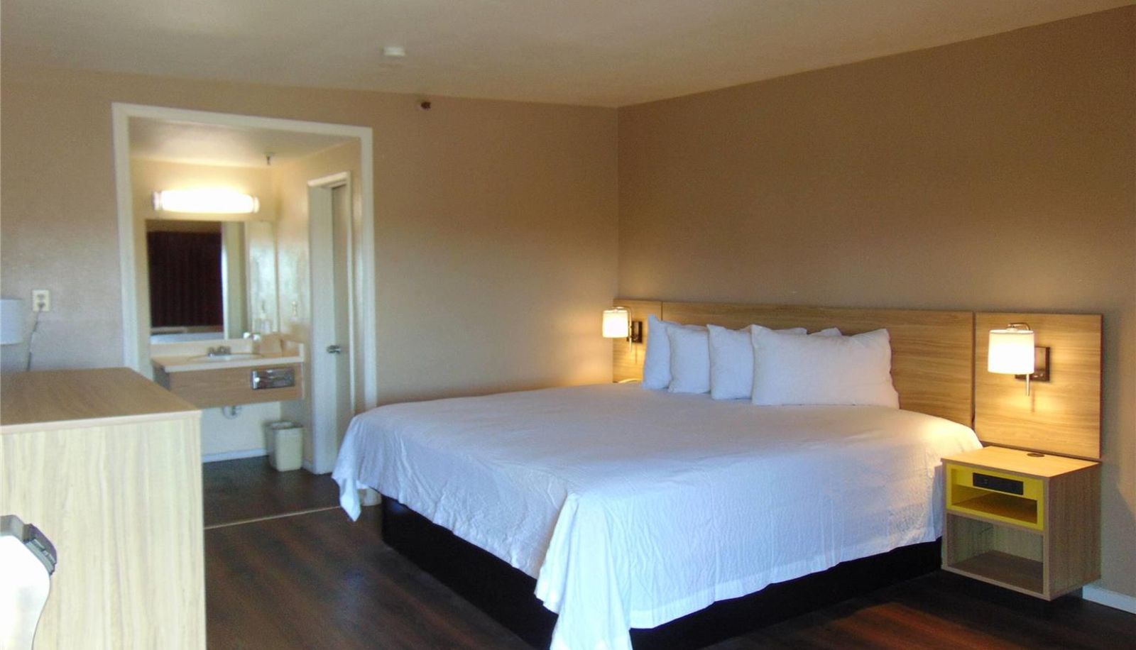 Zimmer - Days Inn by Wyndham Victorville