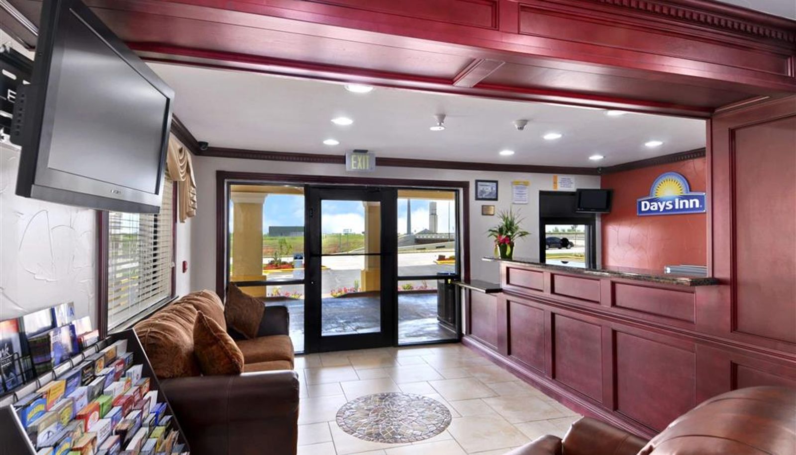 Lobby - Days Inn by Wyndham Oklahoma City/Moore
