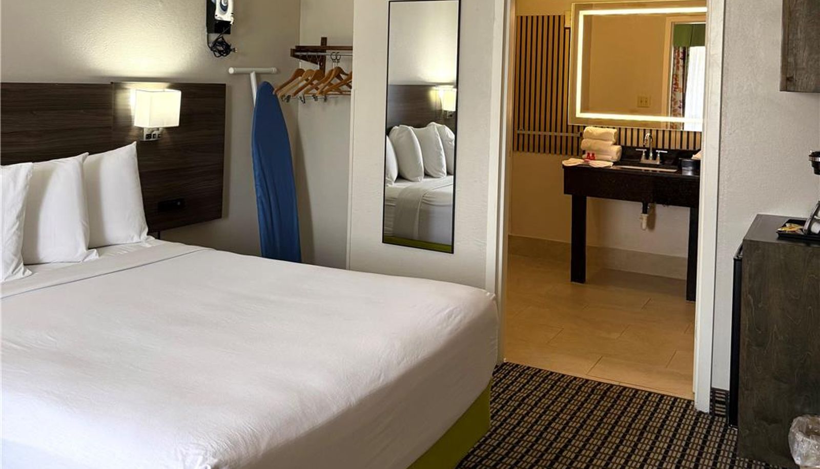 Room - SureStay by Best Western Irving Grapevine DFW North