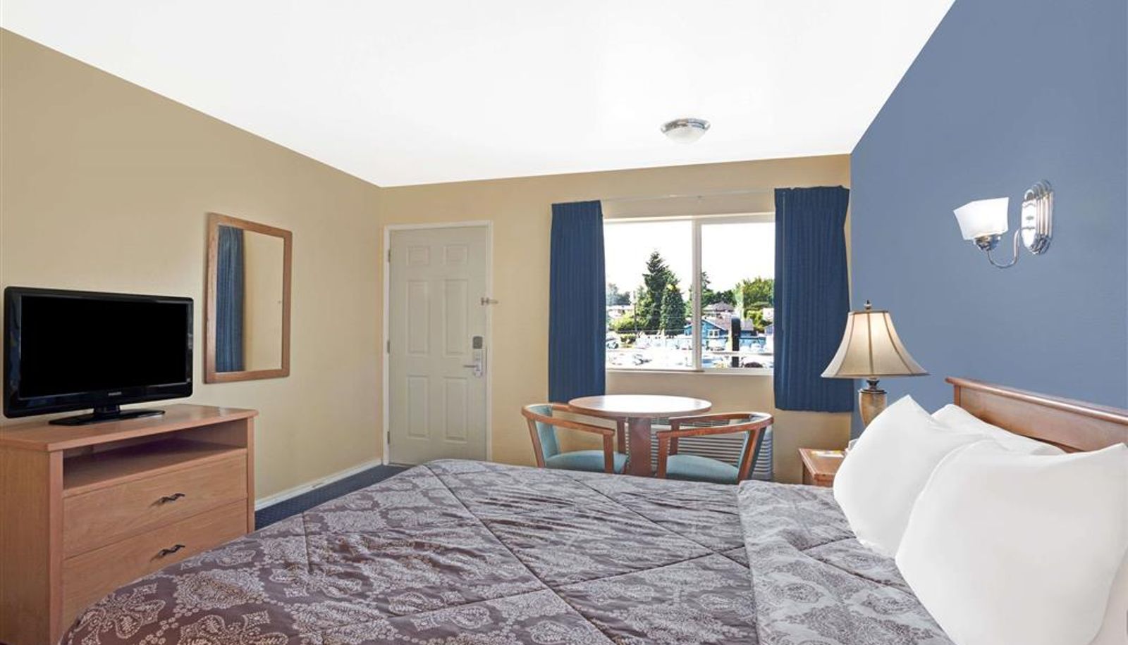 Room - Days Inn by Wyndham Seattle North of Downtown