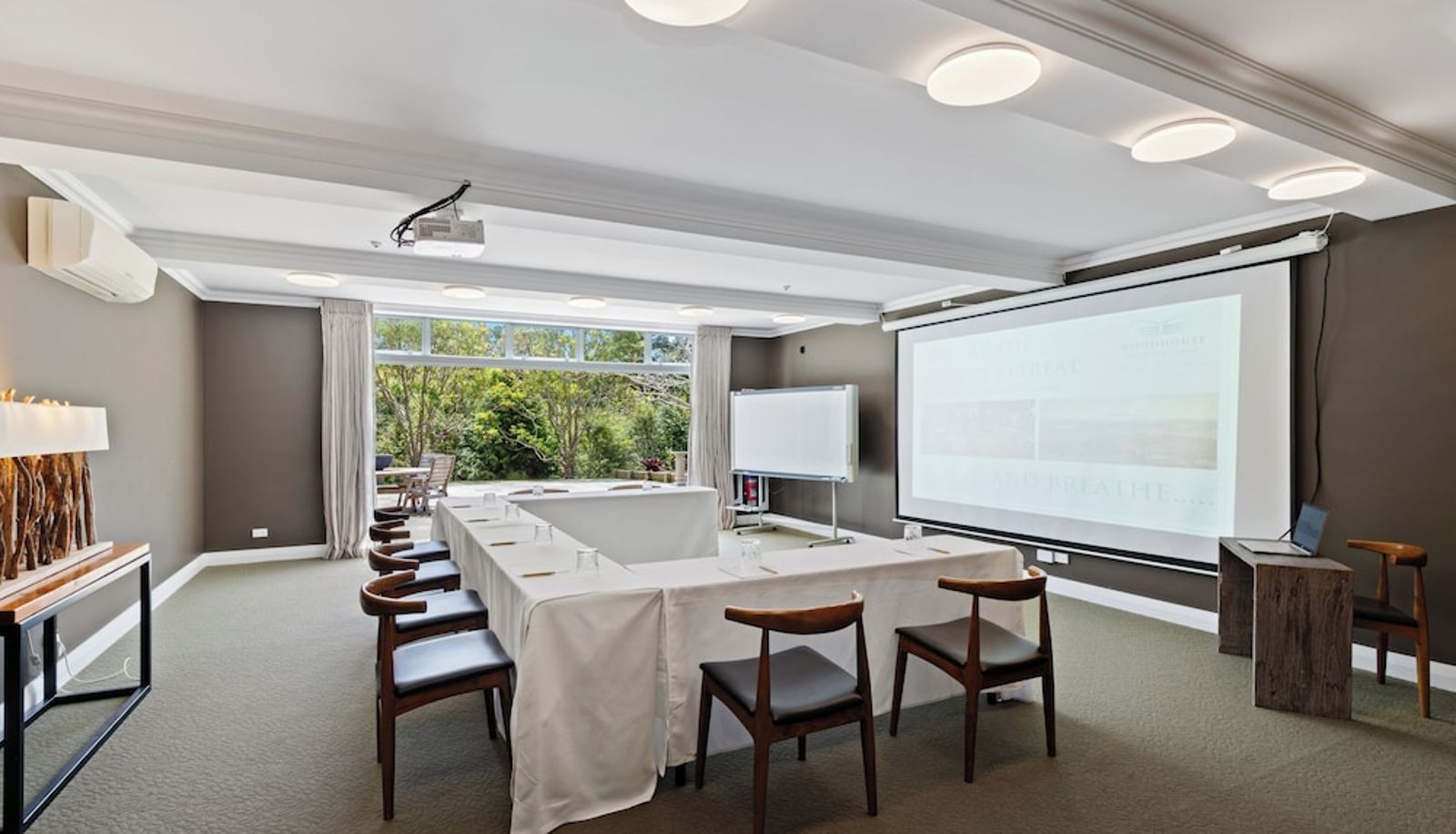 Meeting room - Woodhouse Mountain Lodge