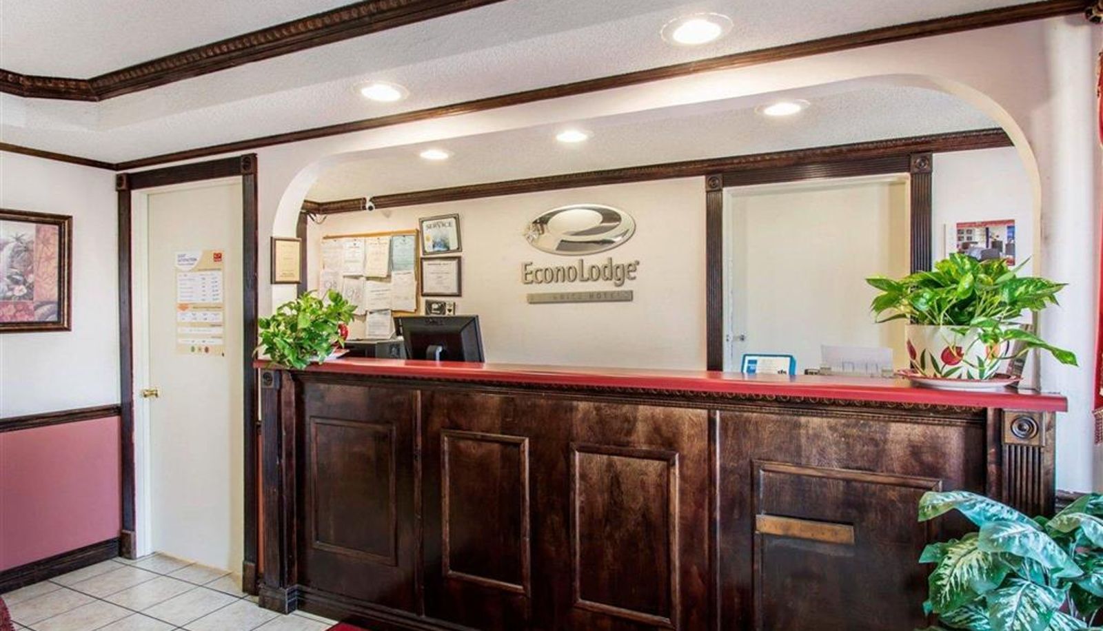 Hall - Econo Lodge Andalusia