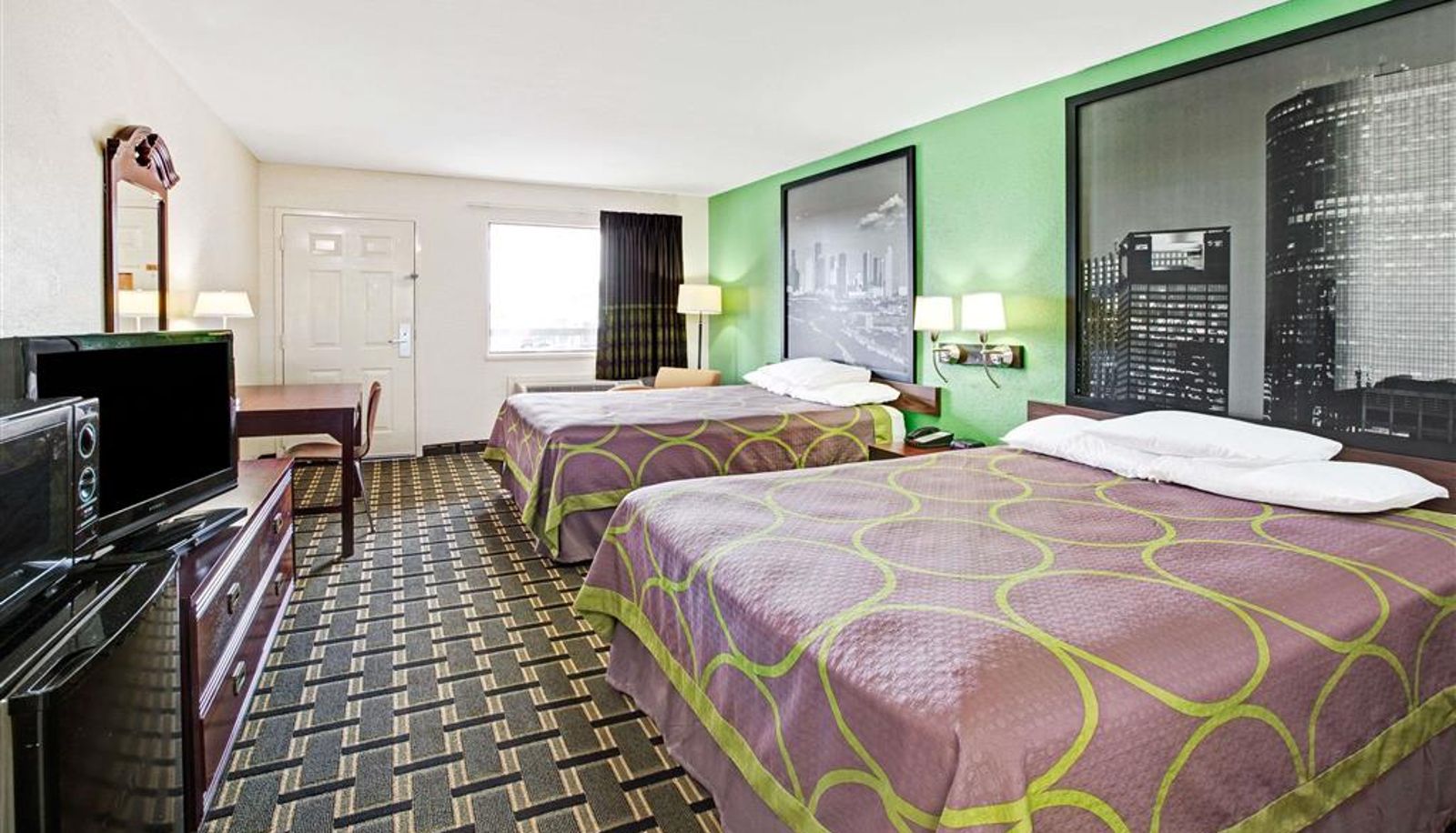 Room - Super 8 by Wyndham Baytown / I-10
