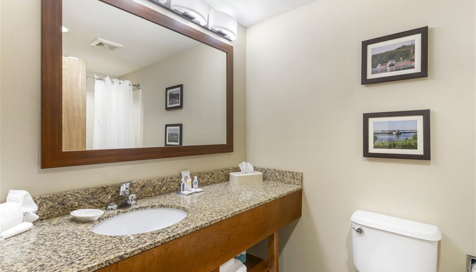 Zimmer - Comfort Inn & Suites Blytheville