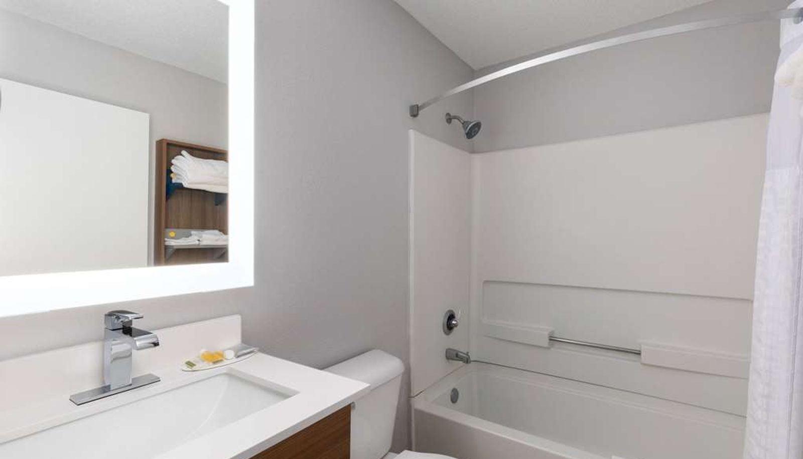 Zimmer - Microtel Inn & Suites by Wyndham Bowling Green